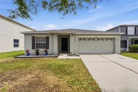 5044 Dancing Bay Ln, Wesley Chapel, FL 33543