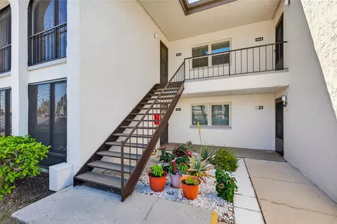 7701 Starkey Rd #602, Seminole, FL 33777