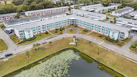 1950 59th Ave N #302, Saint Petersburg, FL 33714