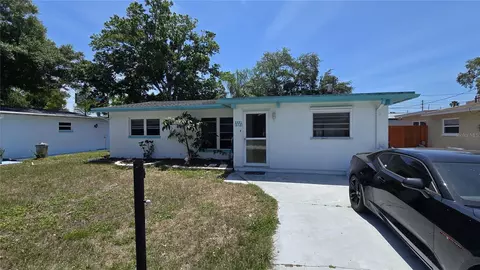 2221 Euclid Cir S, Clearwater, FL 33764