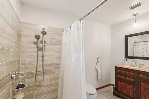 Bath - 7004 Dusty Rd, Riverview, FL 33569 photo 2 of 4