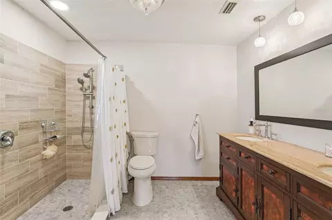 Bath - 7004 Dusty Rd, Riverview, FL 33569 photo 3 of 4