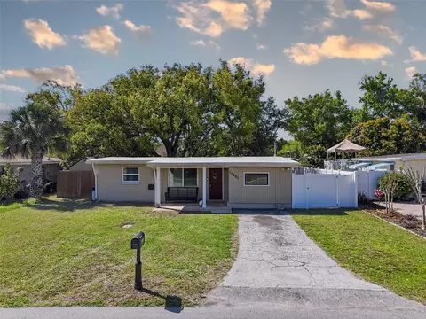 10480 111th Ave, Largo, FL 33773