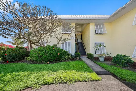 7300 Sunshine Skyway Ln S #210, Saint Petersburg, FL 33711