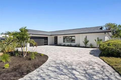 475 Island Way, Clearwater Beach, FL 33767