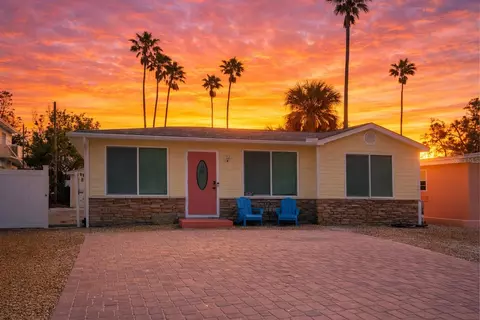 14033 Palm St, Madeira Beach, FL 33708