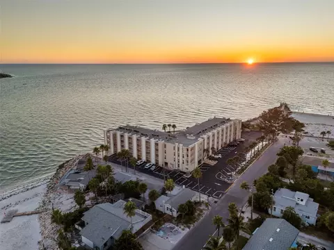 200 1st Ave #107, Saint Pete Beach, FL 33706