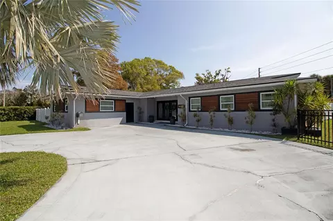 4438 Dr Martin Luther King Jr St S, Saint Petersburg, FL 33705