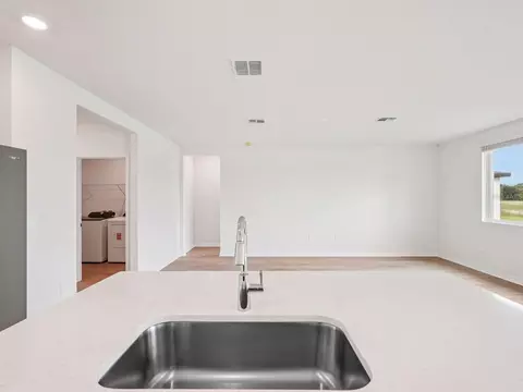 Kitchen - 7705 Satterfield Ter, Parrish, FL 34219 photo 1 of 3