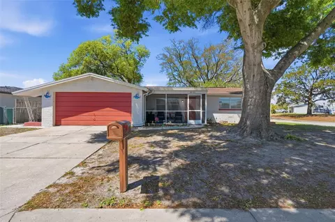 9825 Lakeside Ln, Port Richey, FL 34668