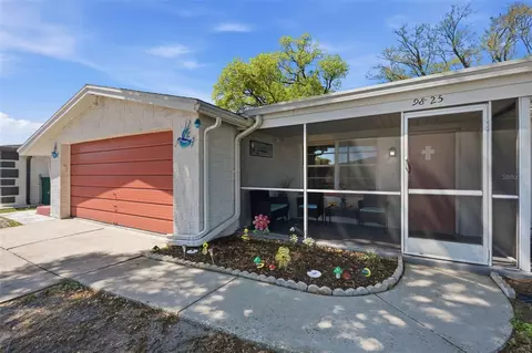 9825 Lakeside Ln, Port Richey, FL 34668