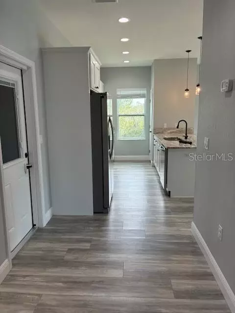 Entry Way - Undisclosed, Sebring, FL 33875 photo 1 of 2