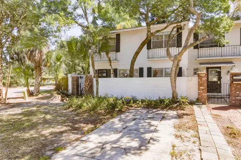 10047 N 53rd St, Temple Terrace, FL 33617