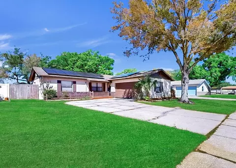 1006 Saxon Ct, Brandon, FL 33510