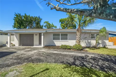 11525 81st Pl, Seminole, FL 33772