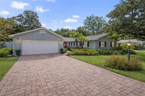 2102 W Kyra Dr, Tampa, FL 33612