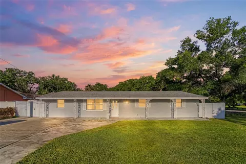 7012 Center Creek Dr, Tampa, FL 33615