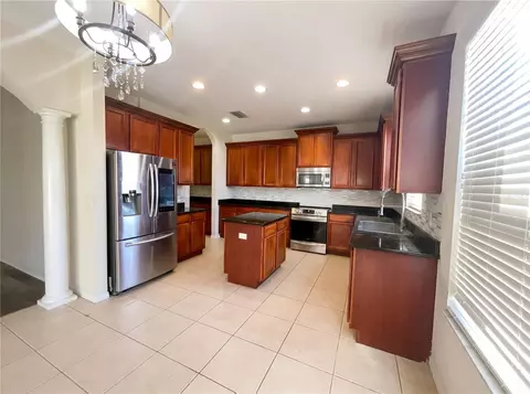 Kitchen - 18010 Java Isle Dr, Tampa, FL 33647 photo 2 of 2