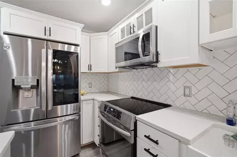 Kitchen - 7403 Providence Rd, Riverview, FL 33578 photo 1 of 6