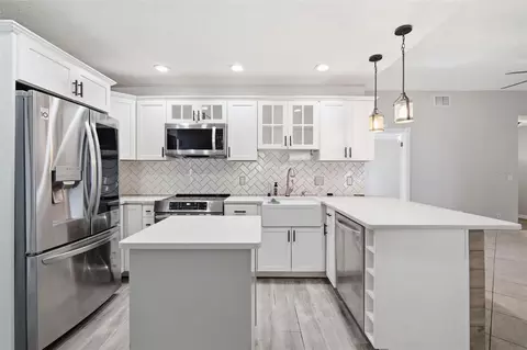 Kitchen - 7403 Providence Rd, Riverview, FL 33578 photo 5 of 6