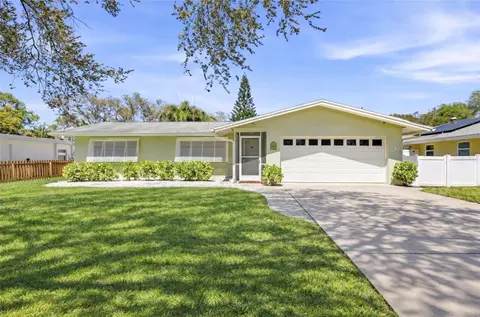 1022 Sunnydale Dr, Clearwater, FL 33755