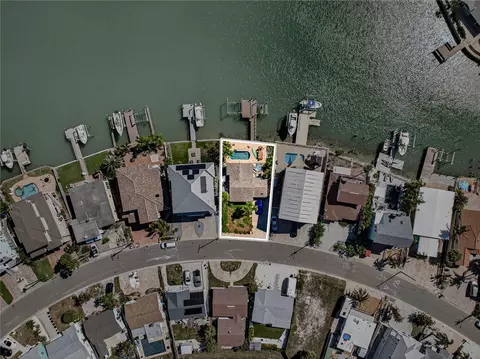 449 S Bayshore Dr, Madeira Beach, FL 33708