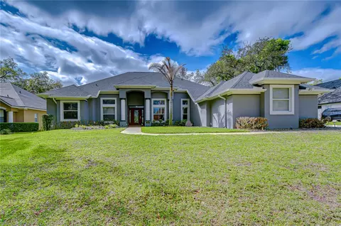 5104 Sylvan Oaks Dr, Valrico, FL 33596
