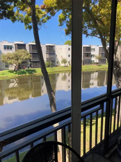 5980 Terrace Park Dr N #203, Saint Petersburg, FL 33709