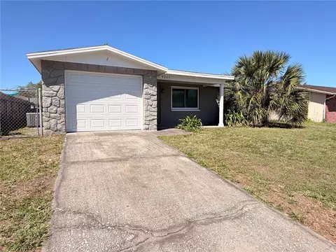 9235 Crabtree Ln, Port Richey, FL 34668