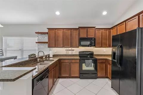 Kitchen - 3416 Mallard Pond Blvd, Saint Cloud, FL 34772 photo 5 of 6