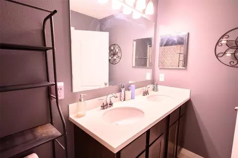 Bath - 3082 Dothan Ave, Spring Hill, FL 34609 photo 4 of 5