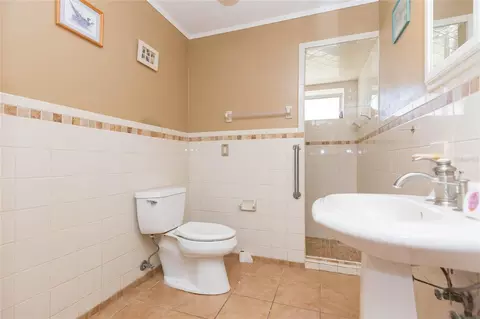 Bath - 17616 Eagle Ln, Lutz, FL 33558 photo 1 of 5