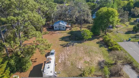 View/Area - 17616 Eagle Ln, Lutz, FL 33558 photo 2 of 11