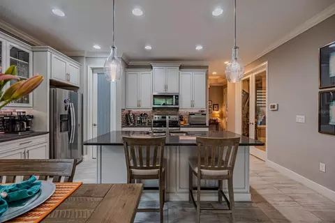 Kitchen - 11716 Wrought Pine Loop, Riverview, FL 33569 photo 4 of 5