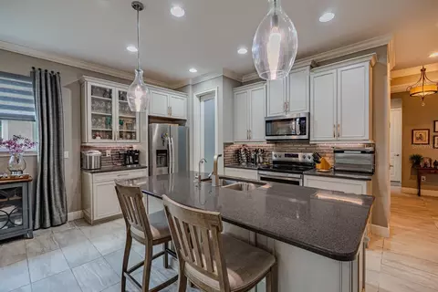 Kitchen - 11716 Wrought Pine Loop, Riverview, FL 33569 photo 5 of 5