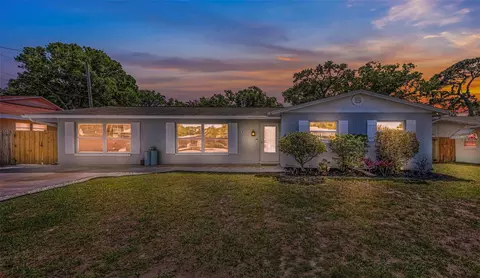 3070 Dryer Ave, Largo, FL 33770