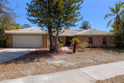 14947 Lake Forest Dr, Lutz, FL 33559