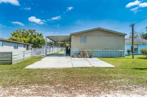 14926 Douglas St, Dade City, FL 33525