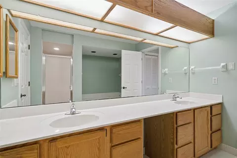 Bath - 6068 W Douneray Loop, Crystal River, FL 34429 photo 2 of 4