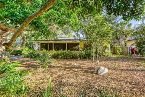 224 Lyndhurst St, Dunedin, FL 34698