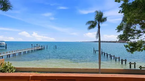 6754 31st St S, Saint Petersburg, FL 33712