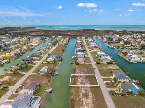 4018 Amberjack Dr, Hernando Beach, FL 34607 photo 2