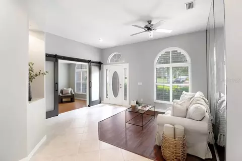 Entry Way - 703 Covington Ct, Seffner, FL 33584 photo 2 of 4