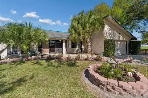 5059 Bernadette Dr, Zephyrhills, FL 33541