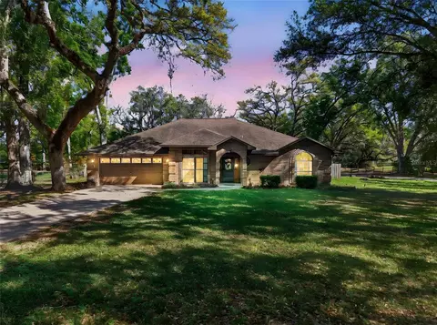 37213 Price Dr, Zephyrhills, FL 33541