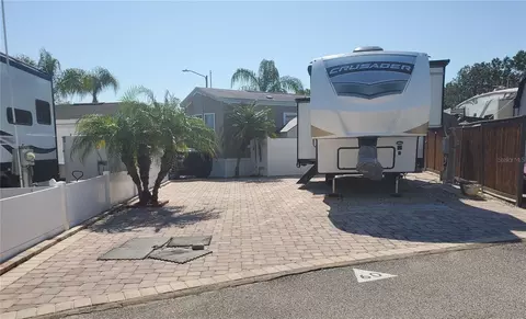 20300 Leonard Rd #60, Lutz, FL 33558