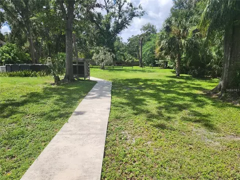 Exterior - 11107 Riverview Dr, Riverview, FL 33578 photo 4 of 15