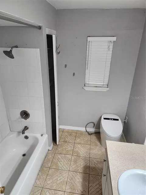 Bath - 11107 Riverview Dr, Riverview, FL 33578 photo 3 of 3