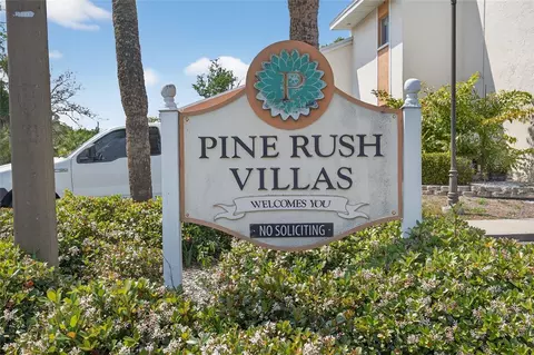 657 99th Ave N #202, Saint Petersburg, FL 33702