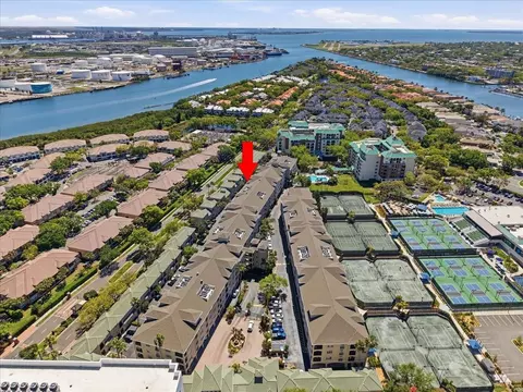 501 Knights Run Ave #1320, Tampa, FL 33602